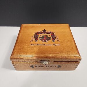 Arturo Fuente Corona Hand Made In Dominican Republic Box